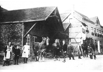 Schmiede.gif (78040 Byte)