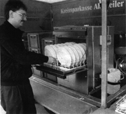 Geschirrmobil.gif (31660 Byte)