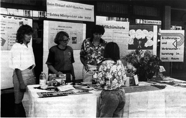 Landfrauen.gif (100490 Byte)