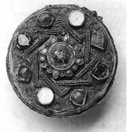 Bronzefibel.gif (39697 Byte)