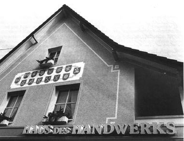 HdK.gif (93438 Byte)