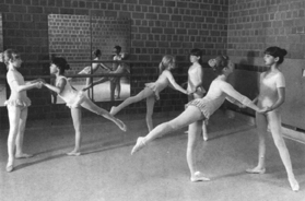 Ballett.gif (50471 Byte)