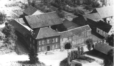 Hofanlage.gif (91501 Byte)