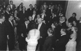 Presseball2.gif (44312 Byte)