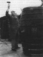 Kuefer.gif (32504 Byte)