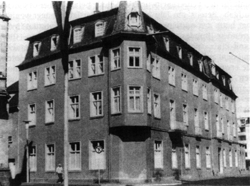 Hotel.gif (51965 Byte)