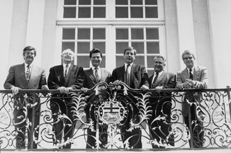 Region.gif (72507 Byte)