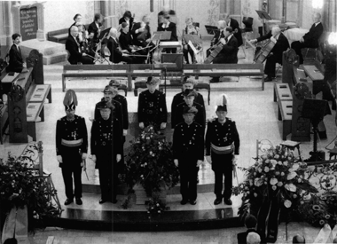 Wache.gif (108884 Byte)